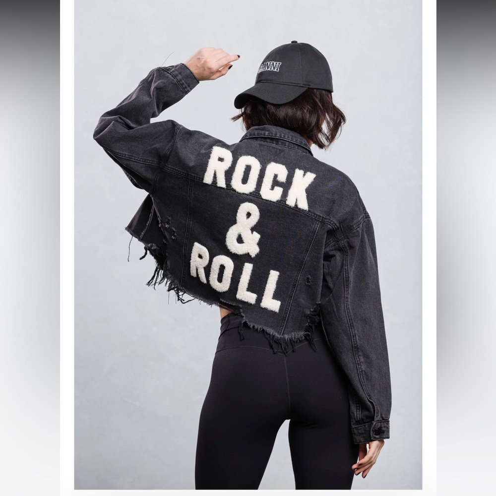 URBAN TRIO CROPPED JEAN JACKET
